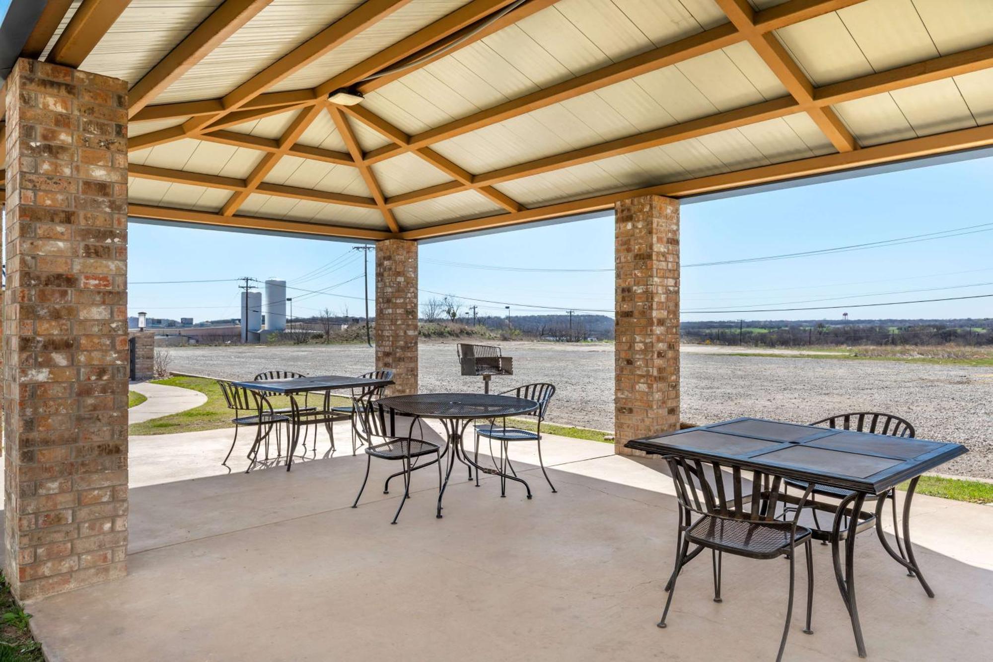 Best Western Club House Inn & Suites Mineral Wells Eksteriør billede