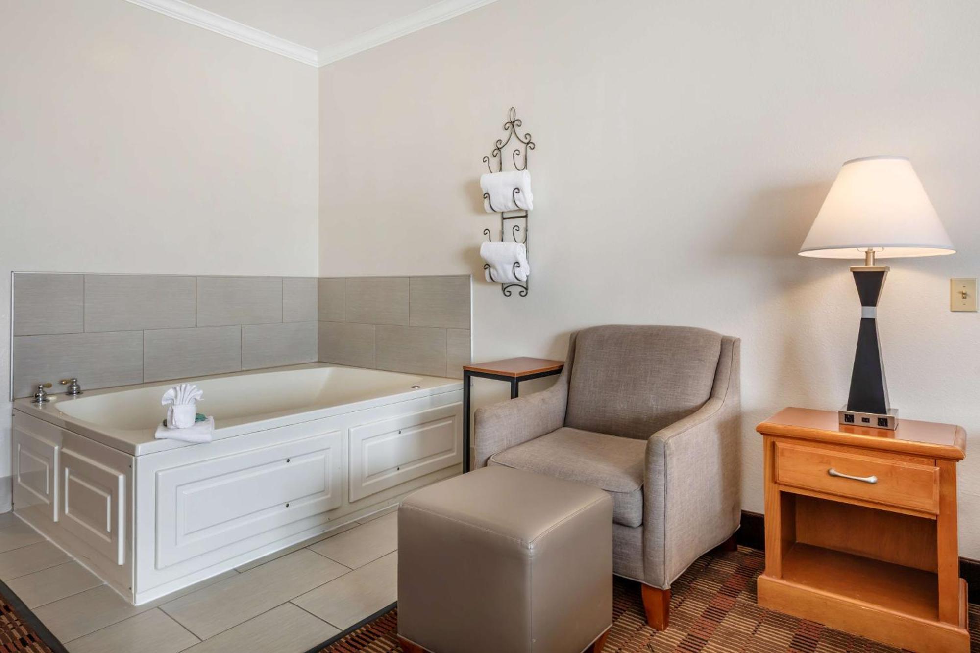 Best Western Club House Inn & Suites Mineral Wells Eksteriør billede